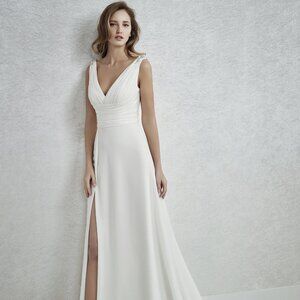 White One by Pronovias Wedding Dress Fisena